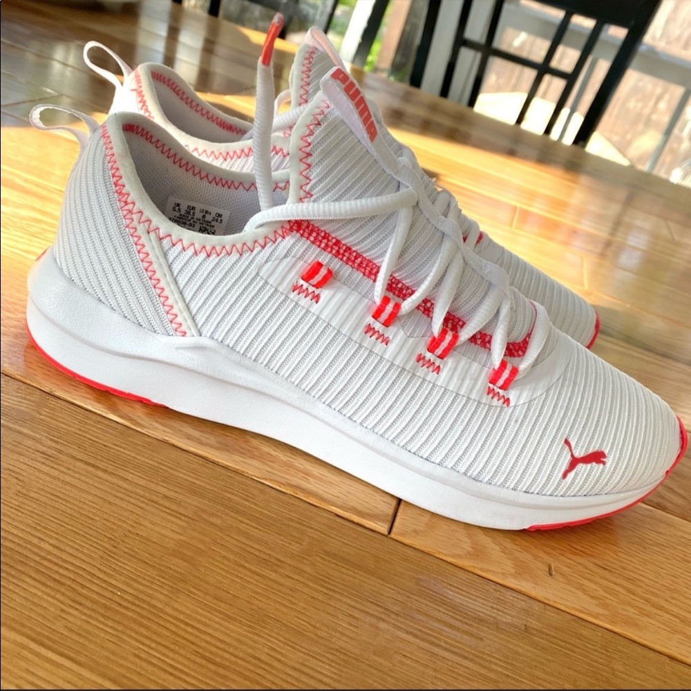 NEW Puma soft foam super comfortable sneakers